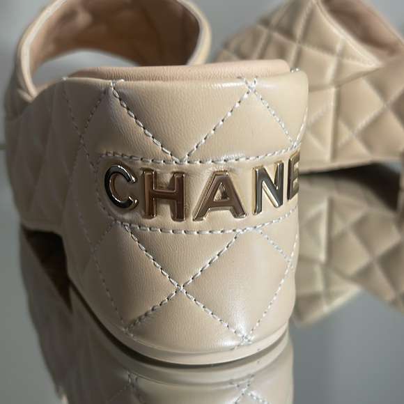 CHNEL  Quilted Leather CC interlocking logo platform mules sz 36 - Picture 17 of 17